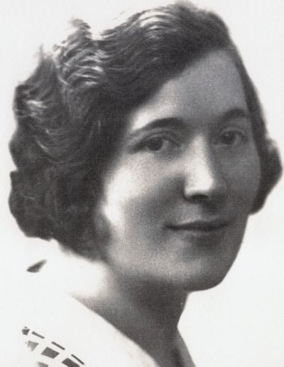 Frank's mother: Cathy Bali